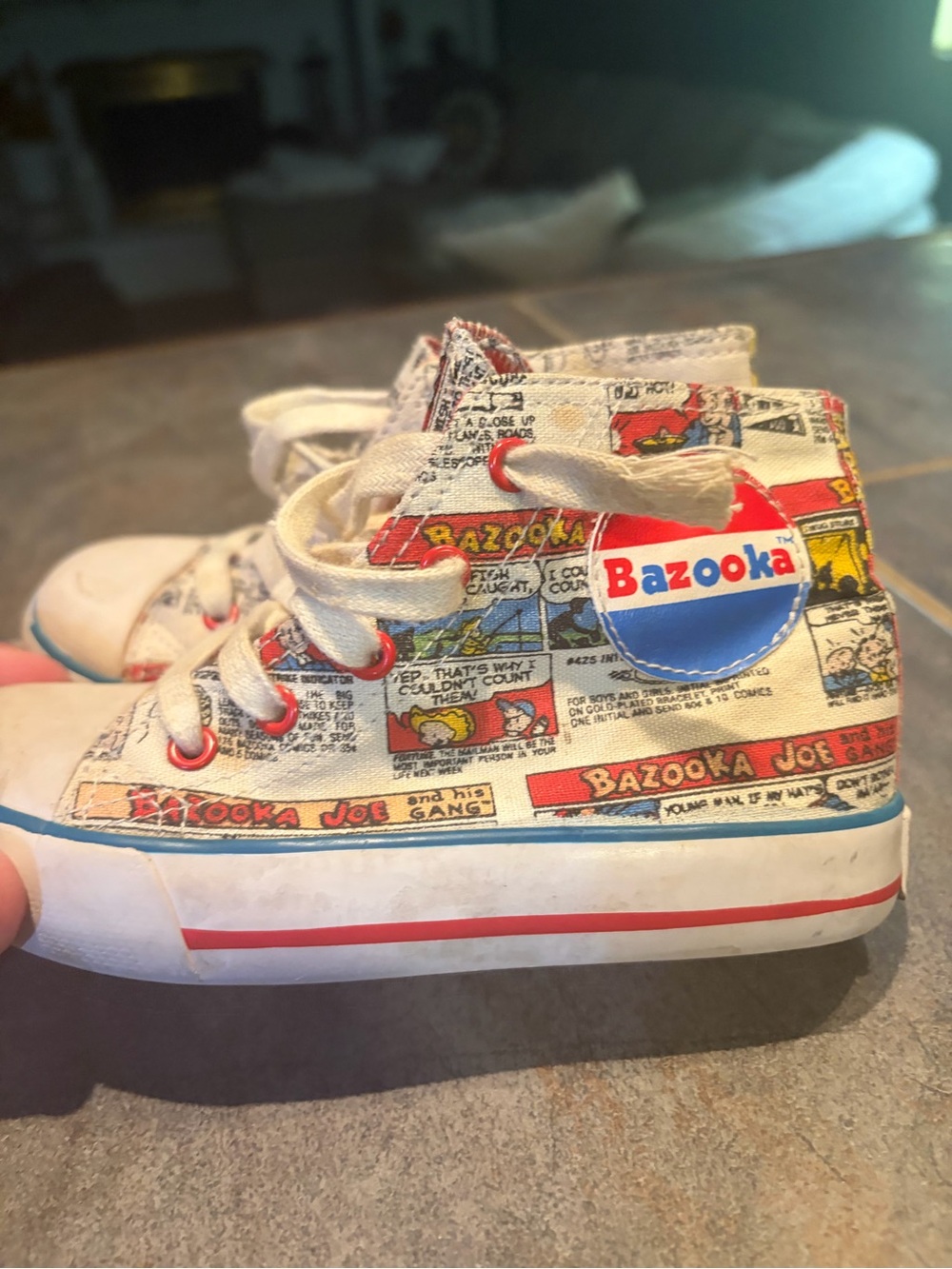 Kids High-Top Bazooka Sneakers in White with Comic Print - size 10